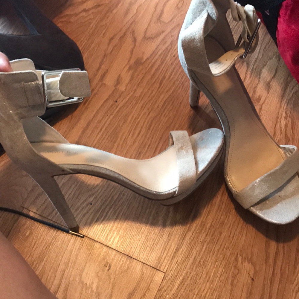 Heals - Picture 2 of 4